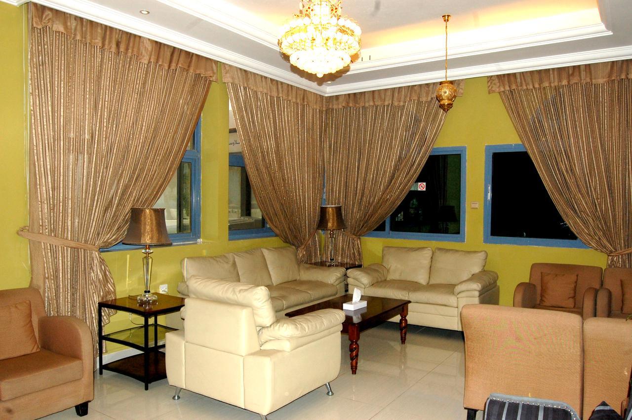 Al Amwaj Hotel Schardscha Exterior foto