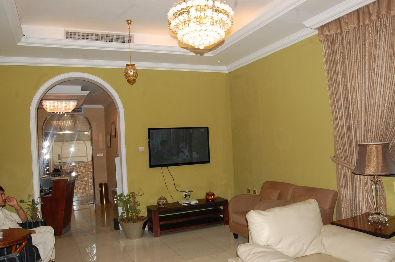Al Amwaj Hotel Schardscha Exterior foto