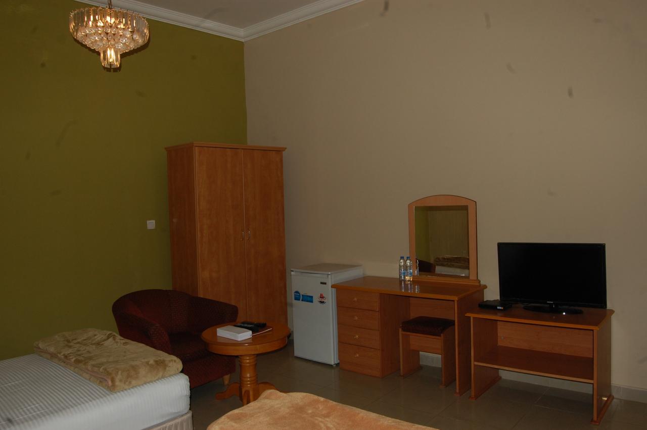 Al Amwaj Hotel Schardscha Exterior foto